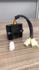 แผ่นชาร์จสำหรับรถสามล้อจีน 5 สาย สีดำ พร้อมการใช้งาน สำหรับผู้ชายหญิง