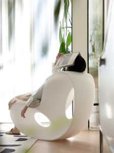 Nordic Designer Creative INS Swinging Chair Leisure Outdoor Balcony Living Room Chair Lazy Persons Recliner Art Style Chair