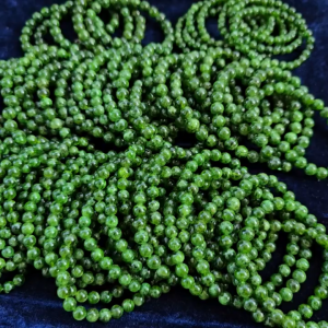 Q1646 Vòng Diopside tự nhiên cho khách chịu chơi size hạt 9li - Phong Thuỷ TUDO