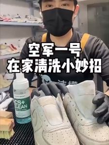 QINGXIANG 4 in 1 premium sneaker cleaning kit white shoe cleaner kit whitening decontamination soft and hard brush dry cleaning foam suitable for all types of shoes