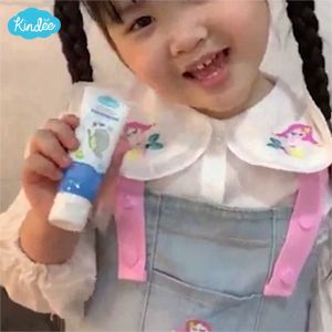 Kindee คินดี้ แปรงสีฟันเด็ก ยาสีฟันออร์แกนิค สูตรฟลูออไรด์ 1000 PPM (50 กรัม)