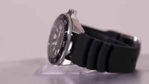Tophill | TOPHILL 40mm Mens Diving Watch 300M Water Resistance NH35 Automatic Mechanical Movement Super Luminous Hands Sapphire Crystal