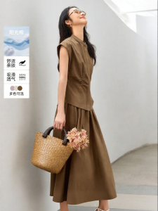 Vimly | Bộ Áo Không T Tay Cao Cổ Màu Nâu Café Kiểu Old Money
