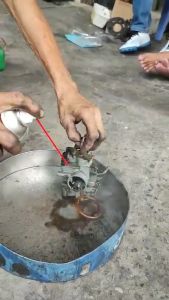 Chai xit chế tẩy gỉ sét xúc kim phun xịt họng ga chế hòa khí 3T 450ml