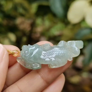 Crafted as Pixiu Pendant on Natural Type A Jadeite Jade with 18k Gold Clasp certificate weighs 6.82 grams measurement 41.6 * 16.9 * 8.5 mm (18kp80)