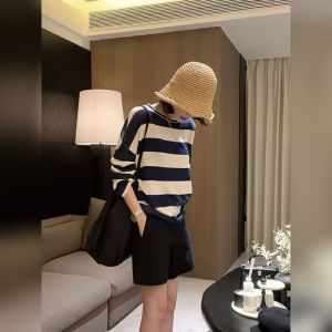 YUFUQING | Loose Fit Striped Long Sleeve Round Neck T-Shirt Womens Spring Summer New Style Korean Design Knitted Top Slimming Effect