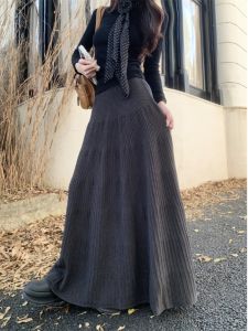High Waist Drapey Knit Half Skirt Womens Autumn 2025 New Style Pleated Elegant Full A-Line Long Skirt Casual Girls Fashion