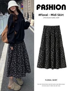 NIANDAIJINGDIAN | Vintage Floral A-Line Slimming Black Mid-Length Skirt