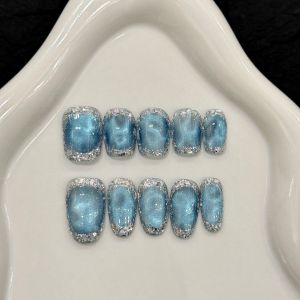 10pcs Ice Blue Handmade กดบนเล็บฤดูร้อน Ice-clear ระลอกน้ํา Cats Eye เล็บปลอมแฟลช Silver Sequins Edge เล็บปลอม