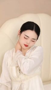 Gối massage đốt sống cổ có độ đàn hồi cao và chống mài mòn thư giãn vai gáy đa năng bấm huyệt cổ chuyên dụng tại nhà