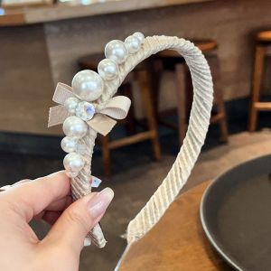 Sweet Butterfly Knot Pearl Hairband Korean Style Elegant Quality Pick up Clip Fashionable Hair Accessories New 2024
