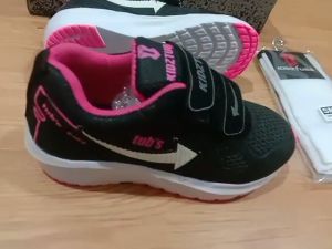 Sepatu Sekolah Anak Perempuan Cewek Warna Hitam Murah Tali Perekat Rekat Velcro Kecil Tanggung Umur Usia PAUD TK SD SMP SMA Kelas 1 2 3 4 5 6 7 8 9 0 Tahun-KIDZTUBS202682223