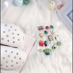 jibbitz charms Buzz Lightyear charms set Alien 卡通鞋花 鞋扣 3D装饰配件 cross鞋面装饰品