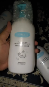 🔥【Ready Stock】Upgraded Baby Shower Gel Shampoo Two In One Shower Gel for Childrens Skin Mild And Non Irritating 100%