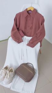 Kemeja Atasan Wanita Terbaru Kekinian Syakira Blouse Crinkle Full Kancing By Kalishaofficial - Material Airflow Crinkle, Lingkar Dada 108 cm (READY STOK)