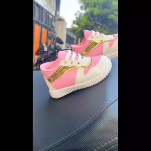 Sepatu Sneakers Anak Perempuan Usia 1 Sampai 3 Tahun - Pink List Gold