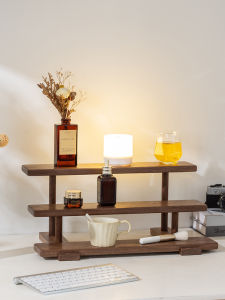 ชั้นวางของทรงบันไดไม้โอ๊คสีดำพร้อมชั้นวางของสำหรับจัดแสดงและเก็บของในบ้าน สไตล์หรูหรา