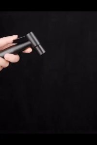 Vòi xịt bồn cầu cầm tay màu đen bán chạy đầu phun toilet phù hợp cho phòng tắm và nhà vệ sinh