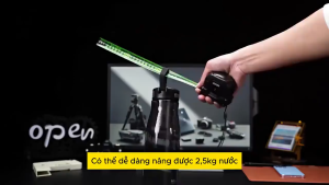 Thước dây GAIAM 5M đo cung gấp 3 lần  mà không bị gãp hiển thị màu xanh lá câychính xác bền bỉ và dễ đọc.