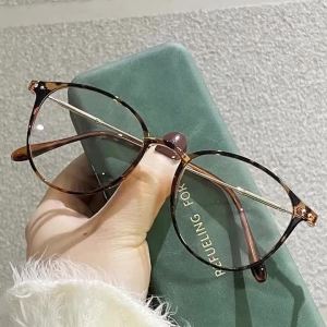 5pcs Fashionable Ultra Light Womens Presbyopia Glasses with Anti Blue Light Metal Frame Circular Daily Office Glasses