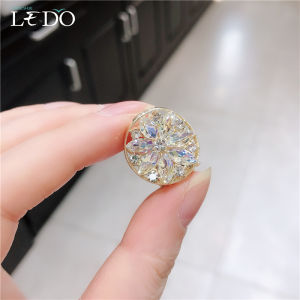 Sweet Fresh Crystal Hair Clip: A Guide to Simple Elegance