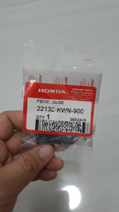 SLIDER SET HONDA CLICK 125 CLICK 150 ADV 150 160 PCX 150 160 VARIO INDONESIA GENUINE PARTS 22132-KWN-900 by LJME