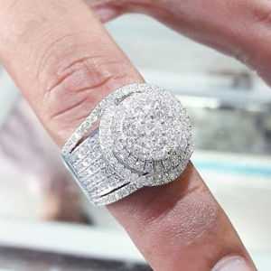 Huitan 2023 Wedding Trend Women Rings Full Bling Iced Out AAA White Cubic Zircon Rings Luxury Fashion Engagement Jewelry Anillos