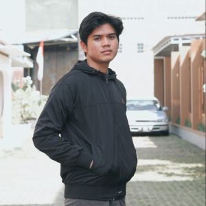 Jstro Jaket Parasut Outdoor & Jaket Running Hitam