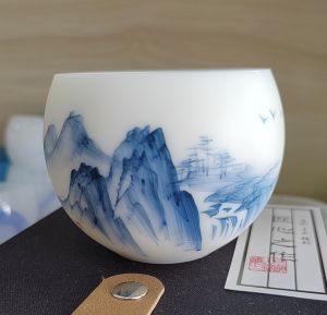 Jingdezhen Ceramic Hand-Painted Fortune Brings Door Owner Cup 100ml Retro Chinese Style Sheep Fat Jade Tea Cup Home Gift