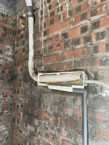 Đế âm tường đầu chờ ống đồng điều hòa máy lạnh: bảo vệ tránh bị gãy gập móp méo ống đồng