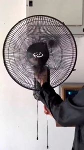 【2026 Stand 18 inch】solar wall fan 16 17 18 Inch solar electric fan with pannel rechargeabl 5 blades black fans Desk Fan and Wall Fan 2 LED lights outdoorwaterproof IP67 ample power Strong wind force No noise long service life Used for living room