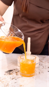 Máy vắt cam Sunhouse SHD5510 - 7L 25W - Màu be 2 đầu vắt tự động đảo chiều - Đế chống trượt - Bảo hành 12 tháng