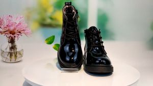 2023 ฤดูใบไม้ผลิฤดูใบไม้ร่วงเด็กมาร์ตินบู๊ทส์ แฟชั่นชายและหญิงรองเท้าหนังเกาหลี รองเท้าลูกไม้แพลตฟอร์ม รองเท้าบูทเด็กผู้หญิง 28-34