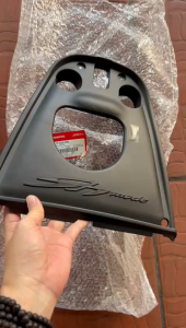 Nắp bơm nguyên liệu hãng vào xe SH Mode 125i phụ tùng thay thế