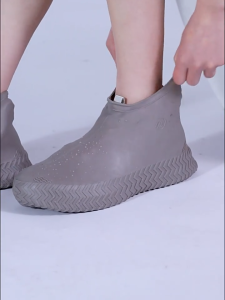 MEETU ปลอกหุ้มรองเท้าลาเท็กซ์หนาพกพา ใช้ได้หลายครั้ง ปลอกหุ้มรองเท้ากันฝนซิลิโคนสำหรับกลางแจ้ง กันน้ำ กันลื่น