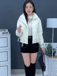 ผู้หญิง สั้น หนาขึ้น บุขนเป็ดผ้าฝ้าย เสื้อแจ็คเก็ต ผ้าควิลท์ อุ่น ทันสมัย ฤดูหนาว แจ๊กเก็ต สไตล์เกาหลี ซิป ปิดแขนยาว