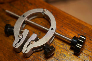 Handmade Shoe Making Tool Lasting Pliers Auxiliary Lasting Clamp Shoe Repair Tool Shoe Material Clamp for Clothing Storage