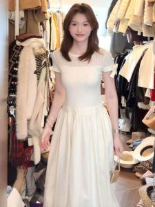 SUSIEYUAN | Đầm Dài Màu Trắng Phong Cách Pháp Elegance Mẫu Mới 2026