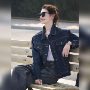 YUFUQING | เสื้อแจ็คเก็ตยีนส์ทรงหลวมสไตล์อเมริกันย้อนยุคสำหรับผู้หญิง ฤดูใบไม้ผลิและฤดูใบไม้ร่วง แฟชั่นอเนกประสงค์ เสื้อคลุมกันหนาวแบบสวมหัว