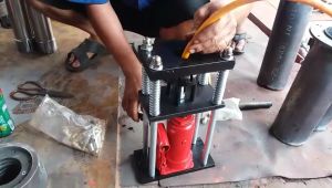 Máy bấm ống rửa xe 8 tấn. Tặng 2 bộ đầu coss 7.5 & 8.5