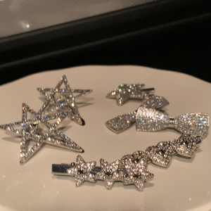 เพทายดาว กิ๊บติดผม ผู้หญิง คลิปด้านข้าง High-end Sensation Bangs คลิปเพชรผมการ์ด Headwear Y2k Rhinestone กิ๊บติดผม