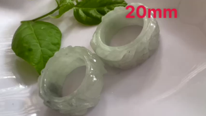 Nhẫn Rồng Nam Ni 20mm Cao 11mm Dầy 5mm Đá Cẩm Thạch trắng tự nhiên bóng đẹp hợp các anh mệnh kim mệnh thủy đeo có 450k ạ