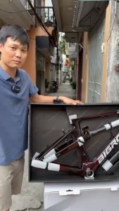 Khung xe đạp đua Road Carbon BIGROCK phanh đĩa-không ghi đông-bảo hành trọn đời