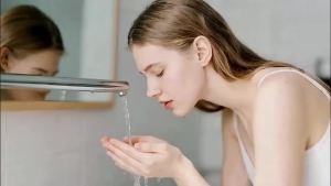 Máy Nâng Cơ Mặt Điện Tử V-Face EMS Đai Massage Mặt Với Đèn LED 6 Chế Độ Loại Bỏ Mỡ Nọng Cằm Làm Săn Chắc Da Kèm Điều Khiển Từ Xa
