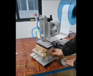 Mesin Labeling Semi Auto untuk Permukaan Datar MT-60