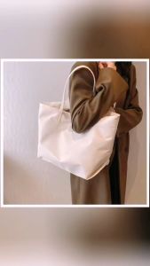 กระเป๋าถือขนาดใหญ่ กระเป๋าสะพายหลังผ้าใบไนลอนแฟชั่นใหม่2024 พร้อมด้วยหูหิ้วอ่อนสไตล์ญี่ปุ่นและเกาหลี