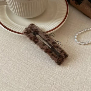 Korean Style Plush Leopard Print Hair Clips Womens Side Bangs Star Back Hair Cards BB Clip Headwear Fashionable Hair Accessories