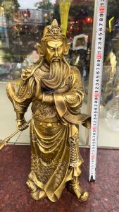 Tượng quan công đứng trấn ải bằng đồng phong thủy cao 50cm rộng 27cm nặng 6.5kg