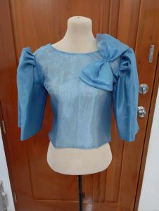 Kimona with ribbon design