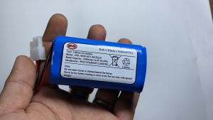 (DUNG LƯỢNG 3500 MAH ) PIN ROBOT HÚT BỤI ILIFE X910 NÂNG CẤP CHÍNH HÃNG LG ( BẢO HÀNH 9 THÁNG)